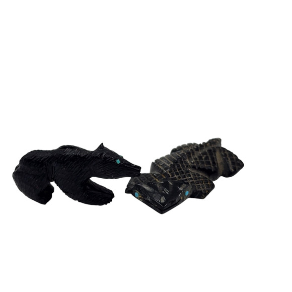 Native American Zuni Hand Carved Bear Alligator Fetishes Black Stone Turquoise - Picture 13 of 14